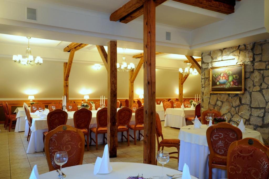 Hotel Rebajlo Piła Exteriör bild