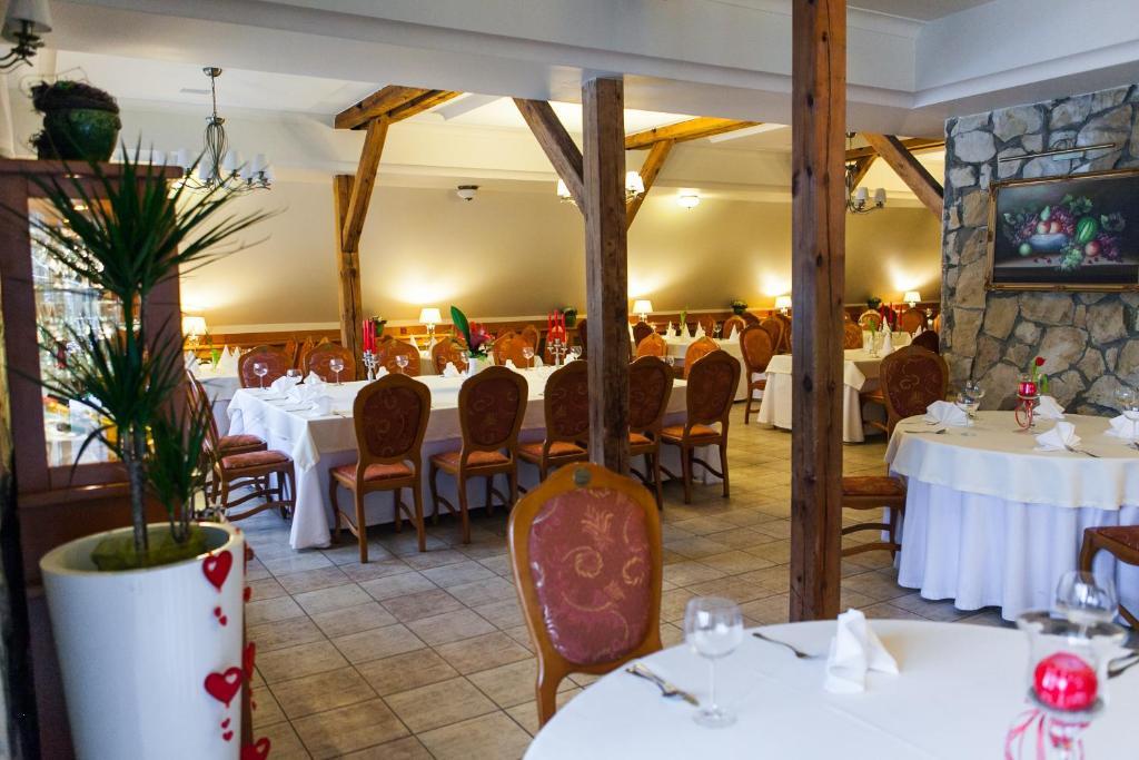 Hotel Rebajlo Piła Exteriör bild