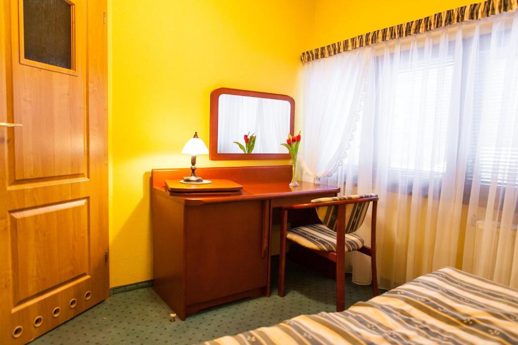 Hotel Rebajlo Piła Exteriör bild
