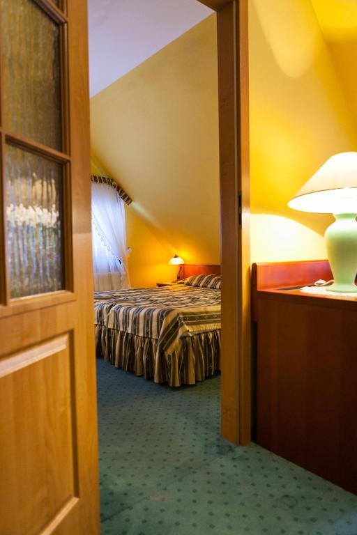 Hotel Rebajlo Piła Exteriör bild
